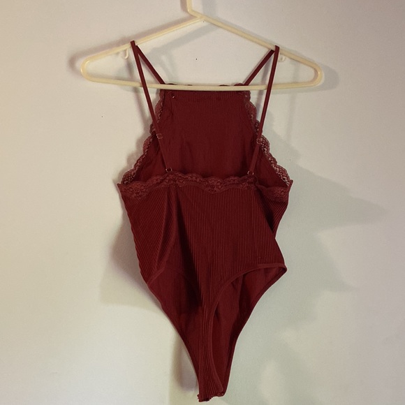 Forever 21 Scalloped Floral Lace-Trim Ribbed Bodysuit - Picture 4 of 6